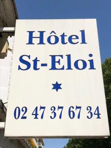 图尔Hôtel Saint Eloi的大楼上酒店标志