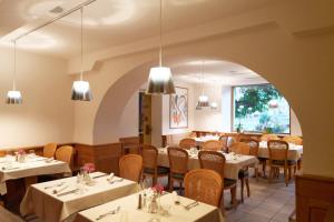 勒沙布勒乐吉特罗兹餐厅酒店的相册照片