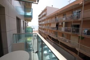Apartamento 10 Marjal Playa Centro de Guardamar内部或周边泳池景观