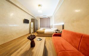 Sofia Crown Life Apartment的休息区