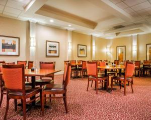 Budgetel Inn & Suites Atlanta餐厅或其他用餐的地方
