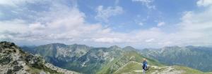 JakubovanyTatry Liptov的站在山顶上的人