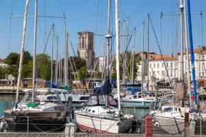 拉罗谢尔Tour de Nesle La Rochelle Vieux Port 3 etoiles的相册照片
