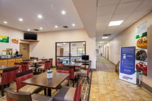 堪萨斯城Quality Inn I-70 Near Kansas Speedway的相册照片