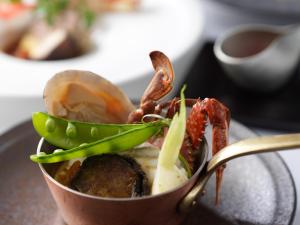 七饭函馆大沼鹤雅休闲度假温泉酒店 EPUY的吃一碗虾和其他蔬菜