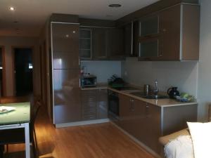 APartamento 2 Habitaciones的厨房或小厨房