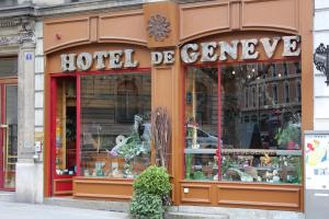 日内瓦日内瓦酒店的一家酒店前方的商店