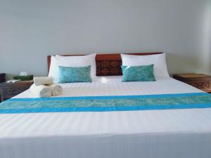 Medewi Beach View Villa客房内的一张或多张床位