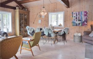 HovetCozy Home In Hovet With Kitchen的相册照片