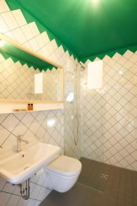 Kitz Boutique Hotel & Restaurant的一间浴室