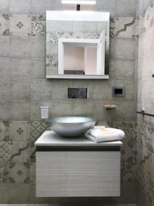Hotel L'Ariana ISOLE EOLIE - UNA Esperienze的一间浴室