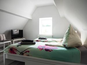 Damm Apartments客房内的一张或多张床位