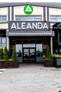 切尔诺夫策Aleanda的大楼前的aania标志