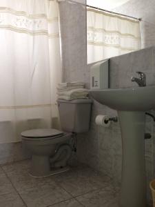 布兰科恩卡拉达酒店的一间浴室