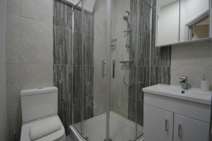 特伦特河畔斯托克Lexicon House - 4 bedrooms 3 bathrooms的相册照片