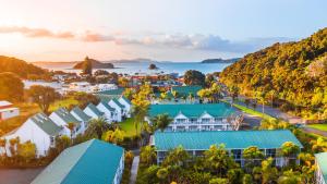 派西亚群岛海湾景区酒店的享有度假胜地的空中景致,以海洋为背景