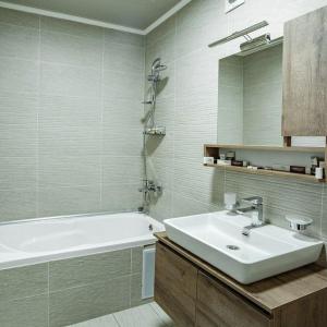 ORZU HOTEL的一间浴室