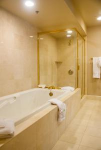 印第安威尔斯度假酒店的一间浴室