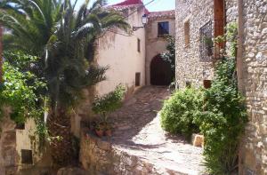 ChertCasa Rural Con Jacuzzi en Castellon Alojamiento cerca de Peñiscola y Morella Pueblo de montaña y cerca de la playa El Planet de Maella en Xert的相册照片