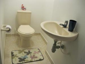 Hostal Bugambil的一间浴室