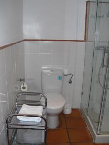 隆达酒店的一间浴室