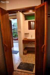 พืชไทยเชียงคาน(Plantthai)的一间浴室