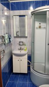 Apartment Sovetskaya的一间浴室