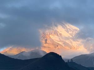 卡兹贝吉Kazbegi Guide的相册照片