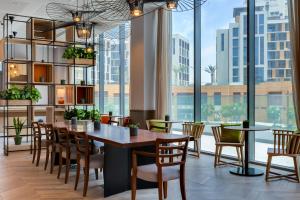 IntercityHotel Dubai Jaddaf Waterfront的休息区