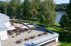 OREA Resort Devět Skal Vysočina内部或周边泳池景观