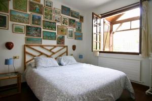 Casa de Rilo ,para 6/8 en la Playa de Nerga客房内的一张或多张床位