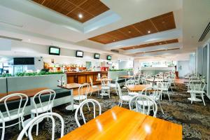 Coniston Hotel Wollongong餐厅或其他用餐的地方