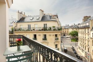巴黎法兰西学院酒店的相册照片