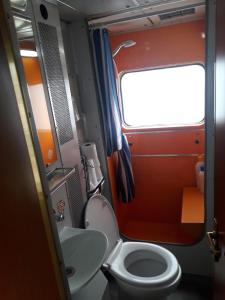 阿姆斯特丹火车旅舍的一间浴室