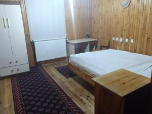 Kaçkar Pansiyon客房内的一张或多张床位