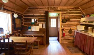 Trapper John's Cabin & Cottages平面图