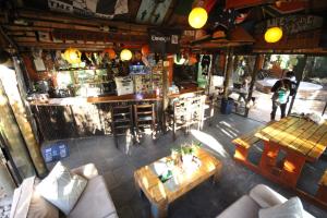 Saltycrax Backpackers and Surf Hostel by CURIOCITY餐厅或其他用餐的地方