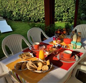Villa Les Hortensias B&B提供给客人的早餐选择