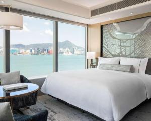 香港维港凯悦尚萃酒店客房内的一张或多张床位
