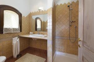 Porto Cervo-Villa La Gjanda的一间浴室