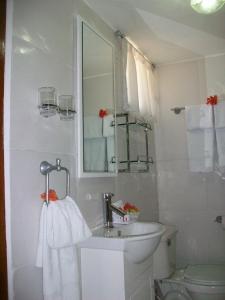 理想别墅酒店的一间浴室