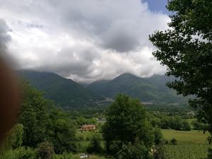 山景或在农家乐看到的山景