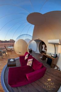 Wadi Rum Bubble Luxotel的休息区