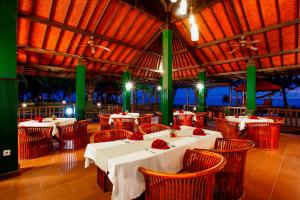 罗威那普瑞赛扬巴鲁玛海滩洛维纳酒店的相册照片