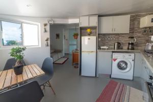 A Casa da Mizi的厨房或小厨房
