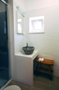 普拉卡精品酒店的一间浴室