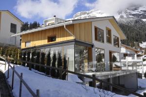 弗利姆斯Casa Admisa, spektakuläre Aussicht, Ski in and out, hochwertige Einrichtung, Valserstein und Eiche的相册照片