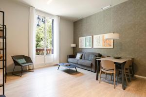 Aspasios Rambla Catalunya Apartments的休息区