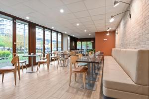 Appart'City Confort Lille Grand Palais餐厅或其他用餐的地方