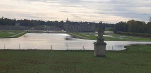 Vineuil-Saint-FirminInobello proche Chateau Chantilly Parc Asterix的相册照片
